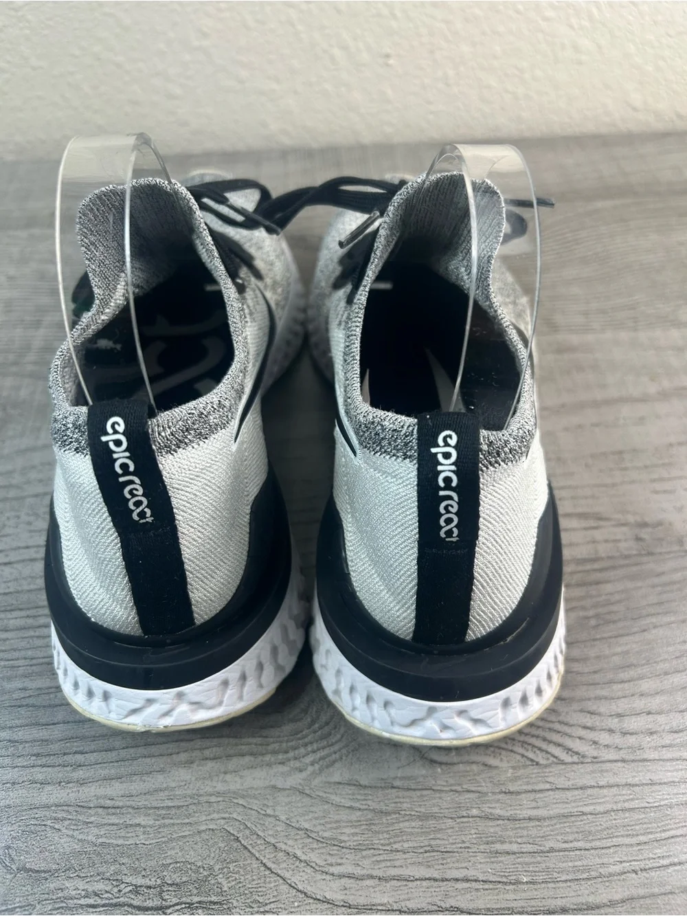 Nike Epic React Flyknit 2 Men’s Size 7.5 Grey and Black Flyknit Running Shoes
